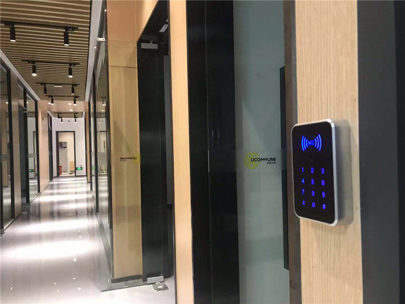 塞伯羅斯二維碼門禁現(xiàn)場安裝圖 塞伯羅斯二維碼門禁現(xiàn)場安裝圖